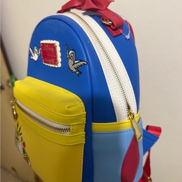 Loungefly Snow White - Picture 2 of 4